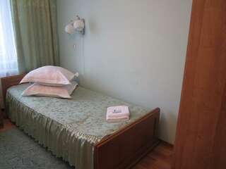 Гостиница Светлица Удомля 1-местный номер (удобства на этаже)-2