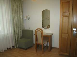 Гостиница Светлица Удомля 1-местный номер (удобства на этаже)-3